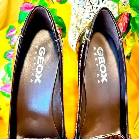 NEW GEOX RESPIRA BROWN/BURGUNDY PATENT LEATHER LOAFER HEELS EU 36 / US 6